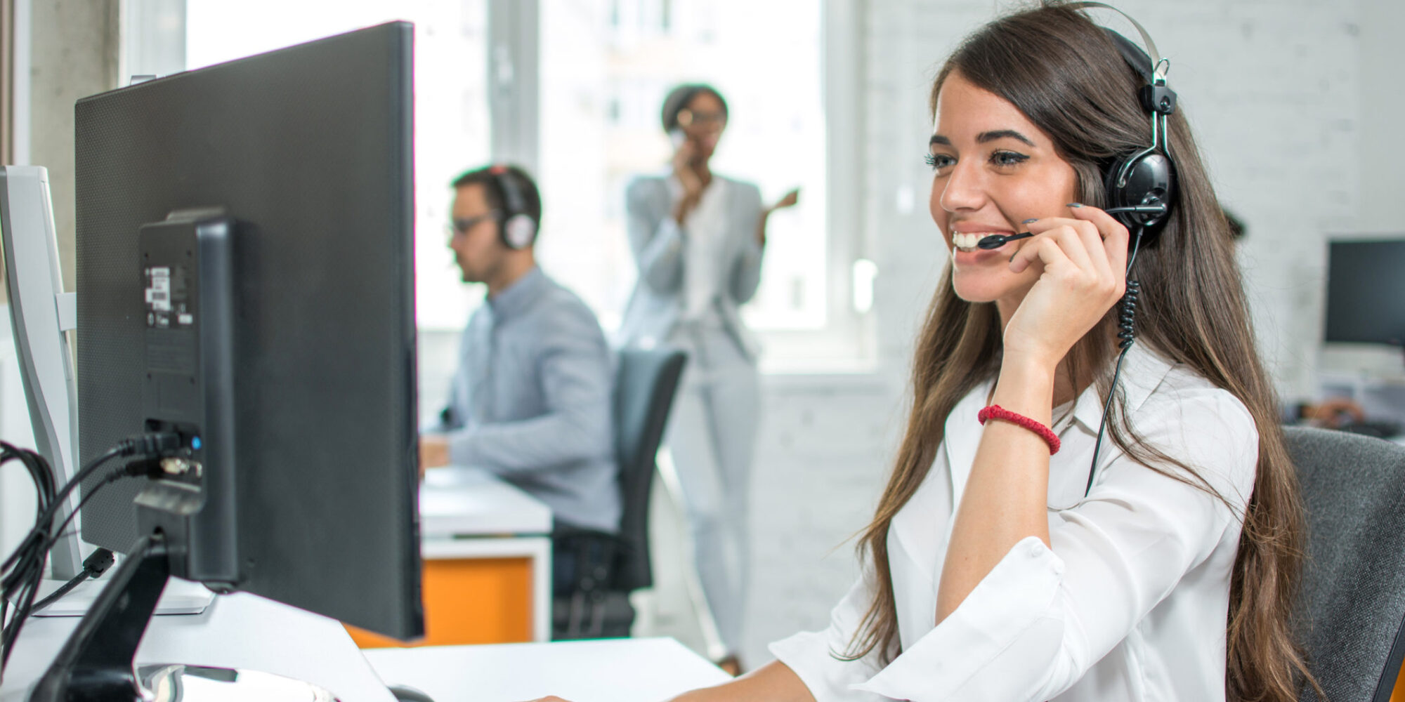  Customer Service -  Essential Skills for the Workplace